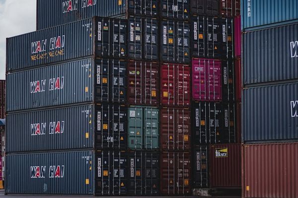 International furniture shipping containers